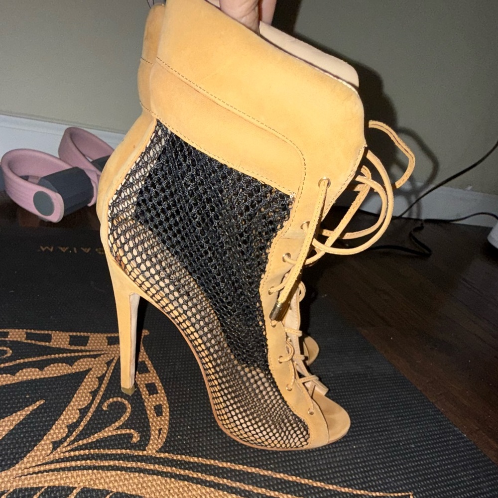 Elegant Tan and Black Lace-Up Women's Heels